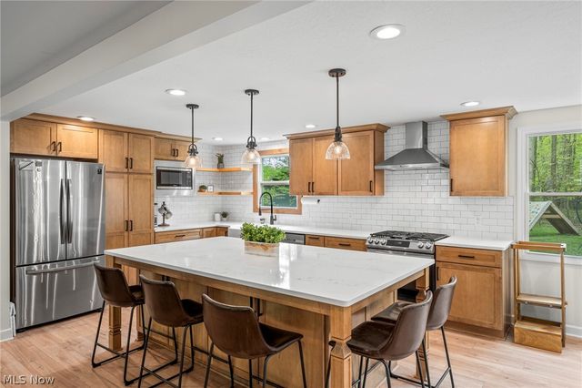 850 Deepwood Drive, Medina, OH 44256