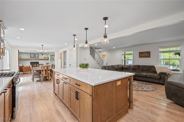 850 Deepwood Drive, Medina, OH 44256
