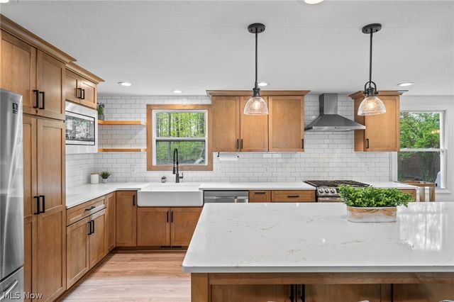 850 Deepwood Drive, Medina, OH 44256