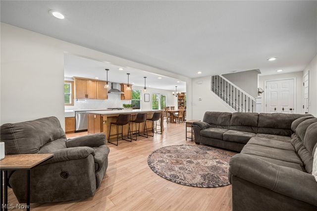850 Deepwood Drive, Medina, OH 44256