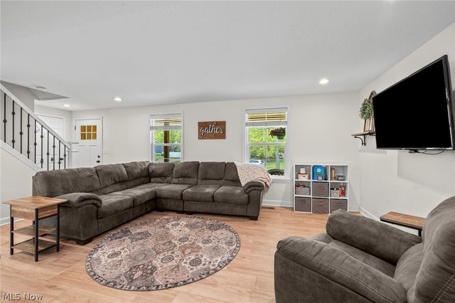 850 Deepwood Drive, Medina, OH 44256