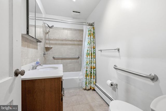 1138 SUNSET LN, Bensalem, PA 19020