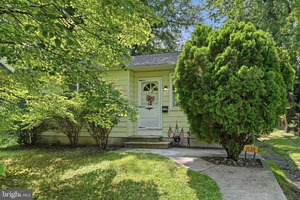 1138 SUNSET LN, Bensalem, PA 19020