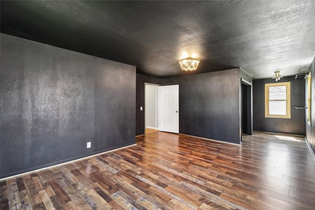 100 W Boston Avenue, Indianola, IA 50125