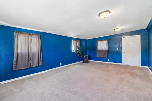 100 W Boston Avenue, Indianola, IA 50125