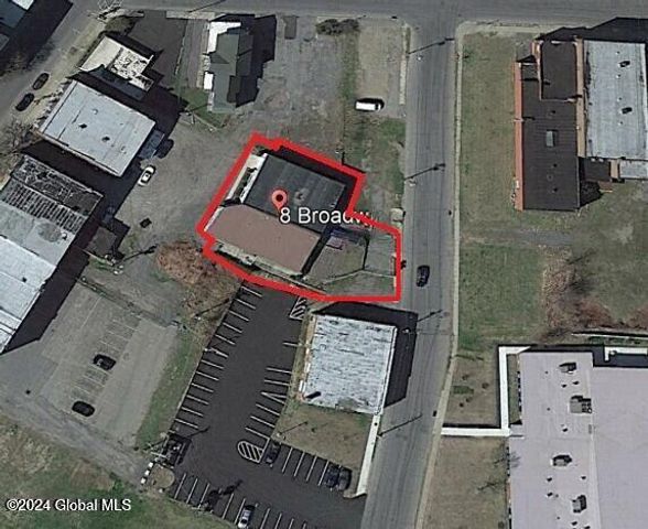 8 Broadway, Gloversville, NY 12078