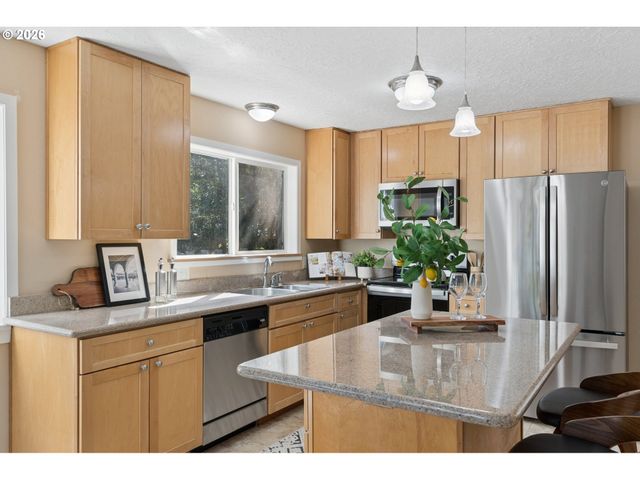 7920 Se HAWTHORNE Blvd, Portland, OR 97215