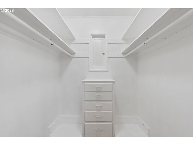 7920 Se HAWTHORNE Blvd, Portland, OR 97215