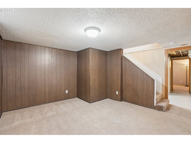 7920 Se HAWTHORNE Blvd, Portland, OR 97215