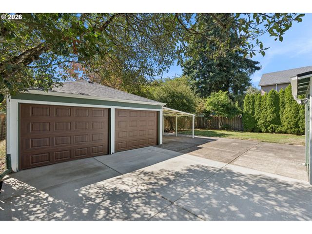 7920 Se HAWTHORNE Blvd, Portland, OR 97215