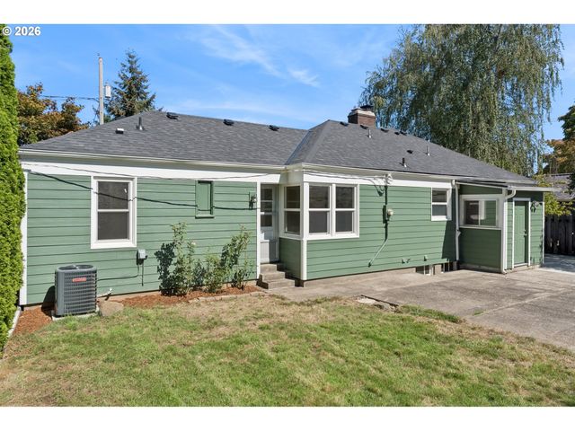 7920 Se HAWTHORNE Blvd, Portland, OR 97215