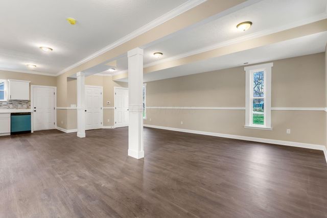 2295 Velma, Columbus, OH 43211