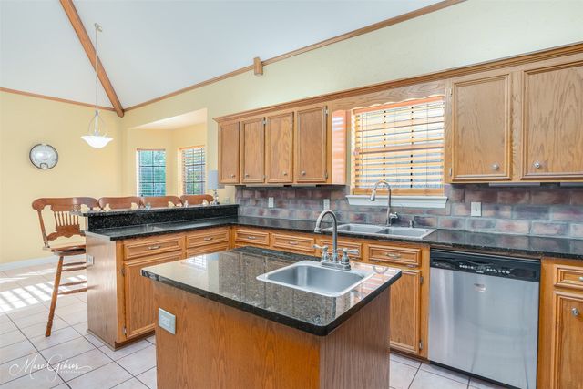 462 Mayfair Court, Bossier City, LA 71111