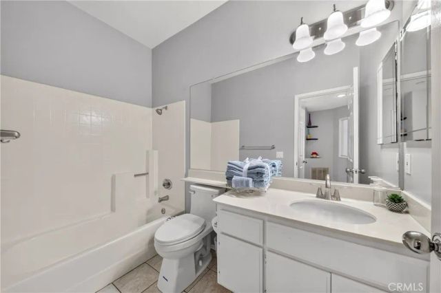 3140 Castelar Court 201, Corona, CA 92882