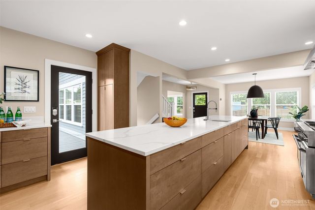 170 Lynn Street, Seattle, WA 98109