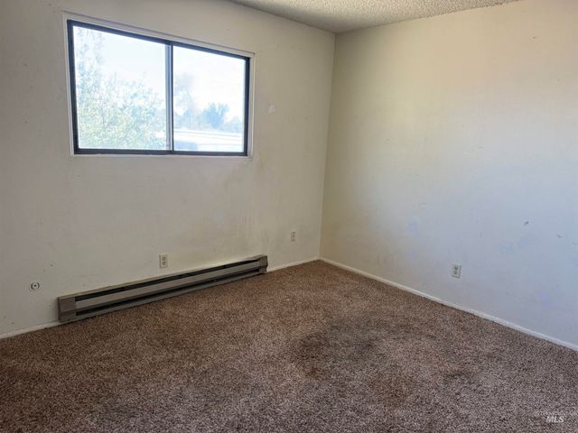 141 Wirsching Ave W, Twin Falls, ID 83301