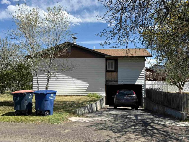 141 Wirsching Ave W, Twin Falls, ID 83301