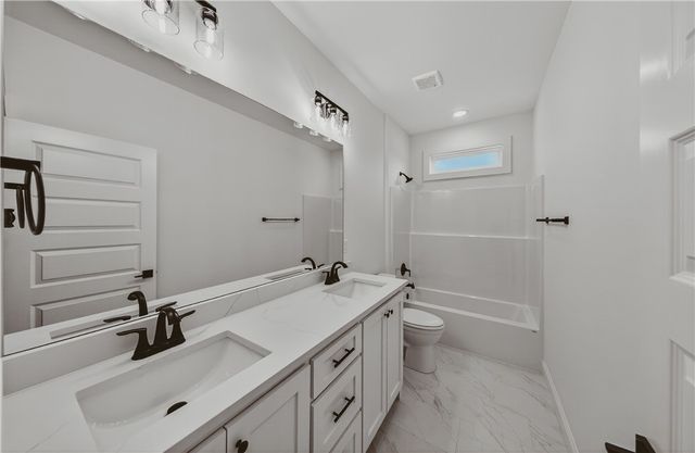 29 Grantham Drive, Bella Vista, AR 72714