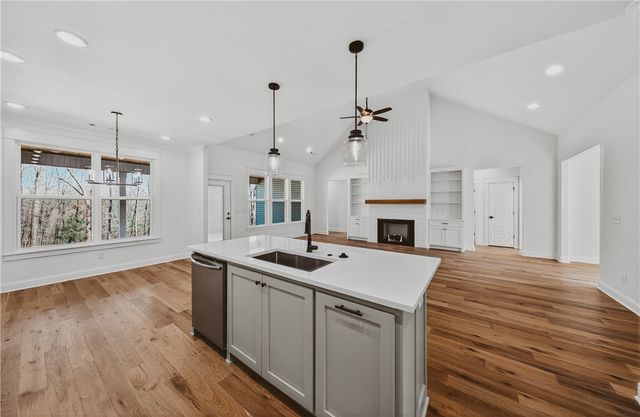 29 Grantham Drive, Bella Vista, AR 72714