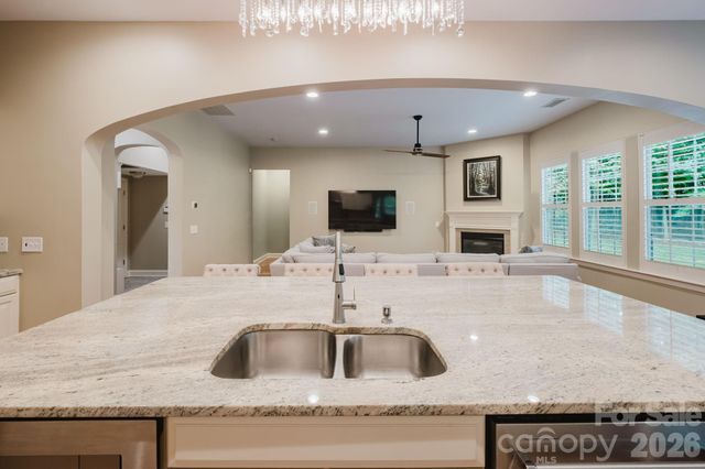 2626 Hamilton Crossings Drive, Charlotte, NC 28214