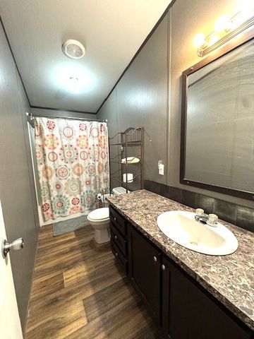 121 Tropical Breeze Lane, Aransas Pass, TX 78336