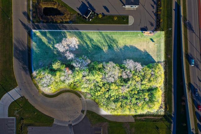 1875 RATH LANE, Oshkosh, WI 54902