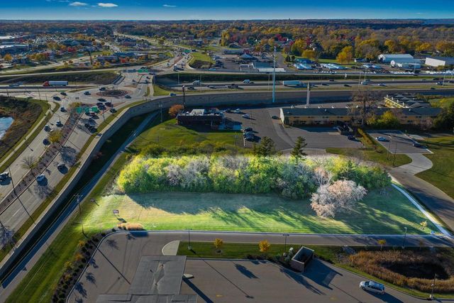 1875 RATH LANE, Oshkosh, WI 54902