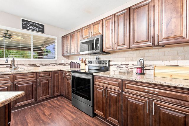 4917 Trail Hollow Drive, Fort Worth, TX 76244