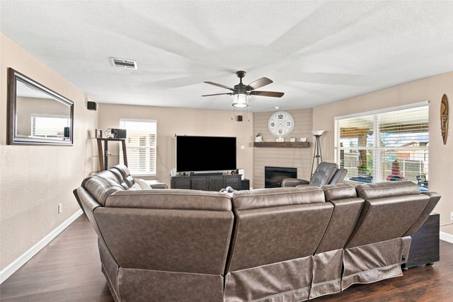 4917 Trail Hollow Drive, Fort Worth, TX 76244