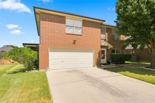4917 Trail Hollow Drive, Fort Worth, TX 76244
