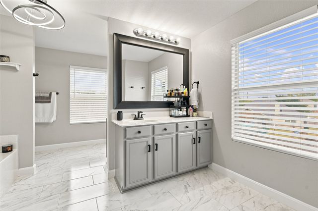 4917 Trail Hollow Drive, Fort Worth, TX 76244