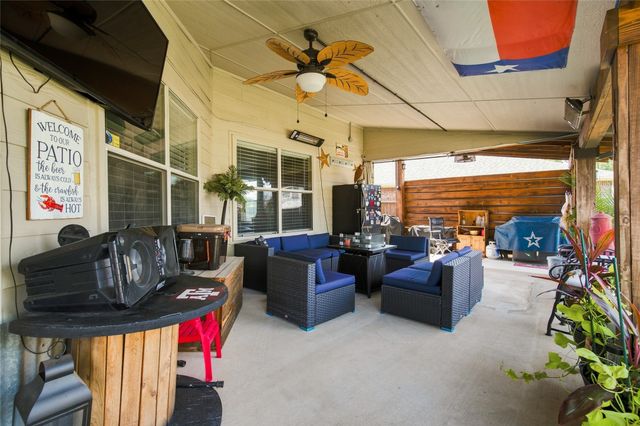 4917 Trail Hollow Drive, Fort Worth, TX 76244