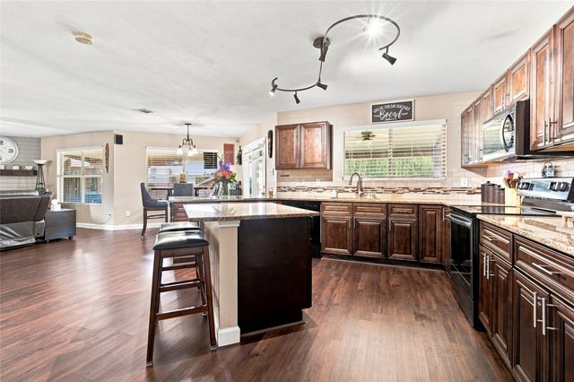 4917 Trail Hollow Drive, Fort Worth, TX 76244