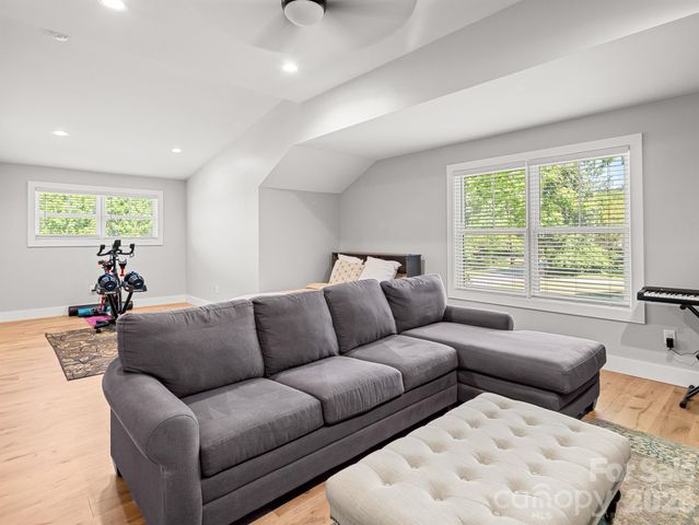 117 Dangerfield Court, Asheville, NC 28806
