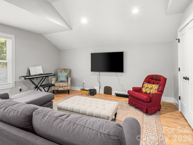 117 Dangerfield Court, Asheville, NC 28806