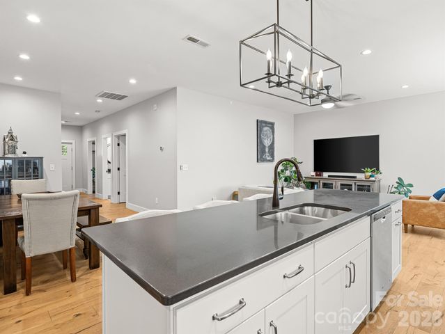 117 Dangerfield Court, Asheville, NC 28806