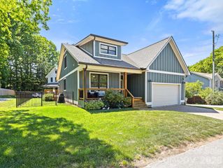 117 Dangerfield Court, Asheville, NC 28806