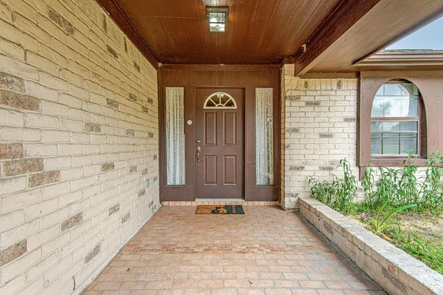 16306 Hollow Wood Drive, Houston, TX 77090