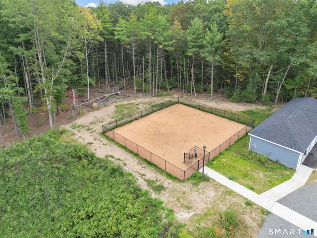 280 Salmon Brook Street 3105A, Granby, CT 06035