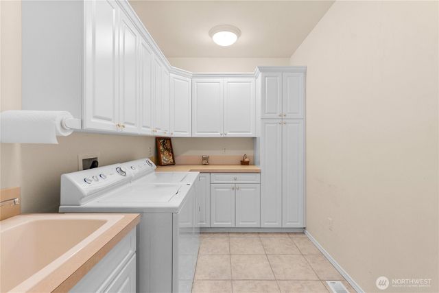 7002 Fairway Lane SE, Olympia, WA 98501