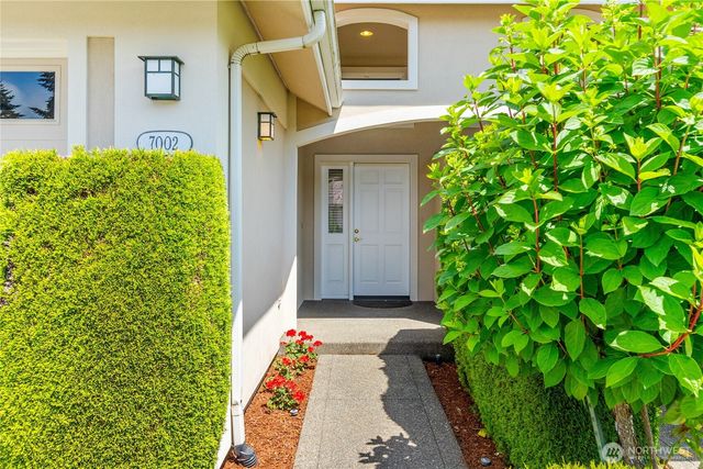 7002 Fairway Lane SE, Olympia, WA 98501