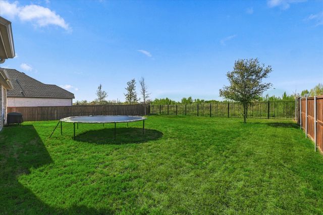 2161 Cloverfern Way, Haslet, TX 76052