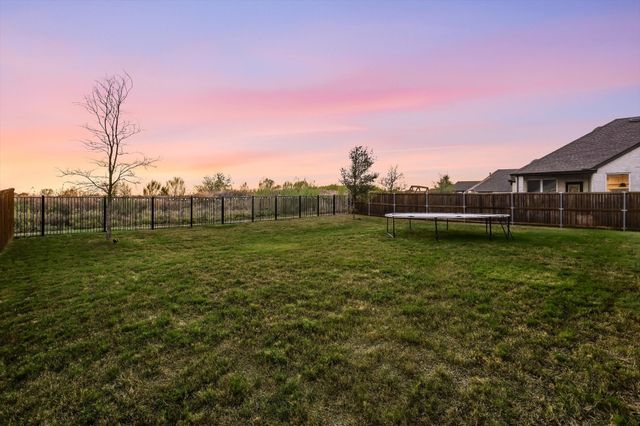 2161 Cloverfern Way, Haslet, TX 76052