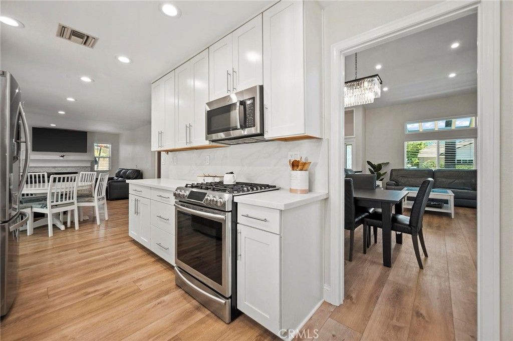 Image 13 of property listing at 27184 Highlands Lane, Valencia, CA 91354
