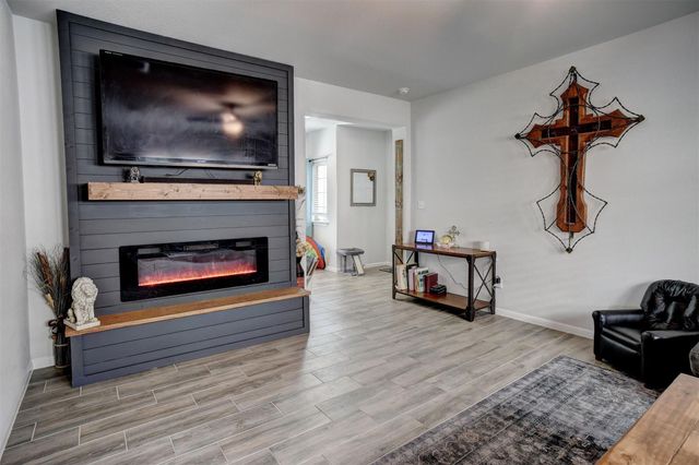 205 Driftwood LN, Bastrop, TX 78602