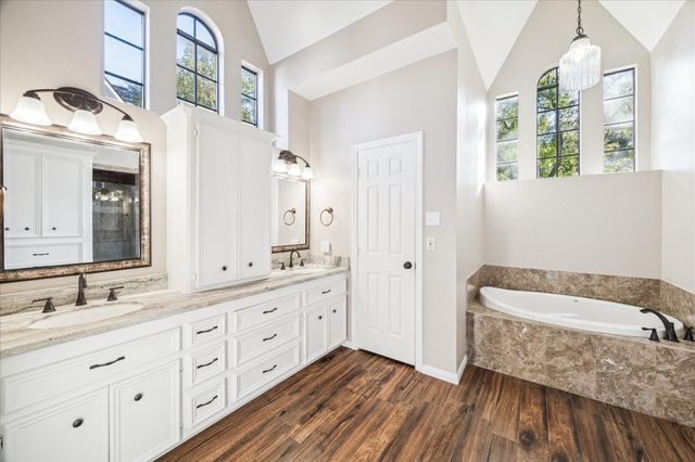 5115 Gladehill Drive, Kingwood, TX 77345