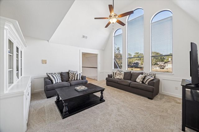 5115 Gladehill Drive, Kingwood, TX 77345