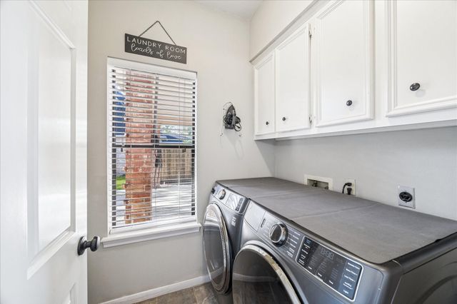 5115 Gladehill Drive, Kingwood, TX 77345