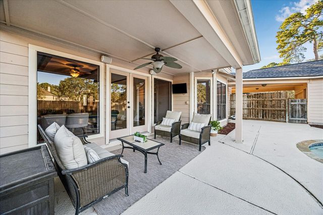 5115 Gladehill Drive, Kingwood, TX 77345