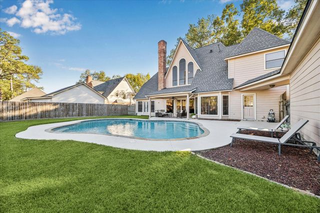 5115 Gladehill Drive, Kingwood, TX 77345